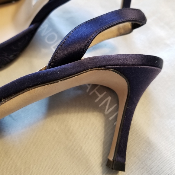 MANOLO BLAHNIK Crocheted Slingback Pumps - Picture 4 of 6